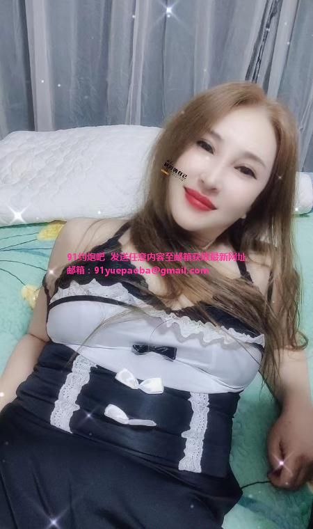 口爆网红女主播