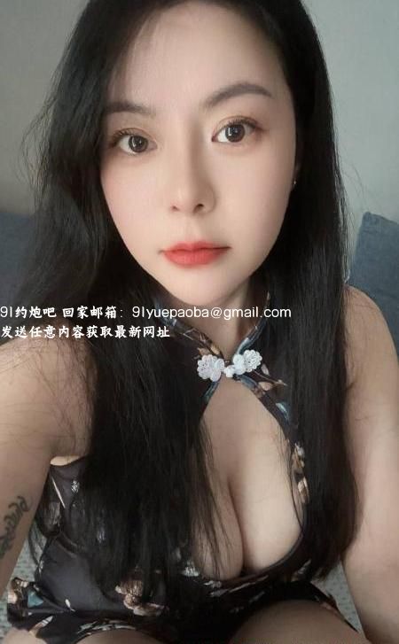 翘臀健身妹
