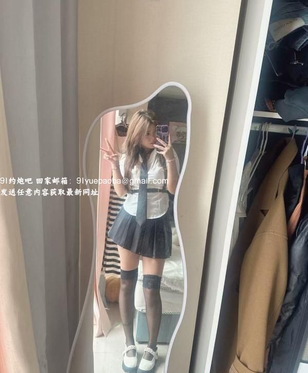 年轻的小佳佳