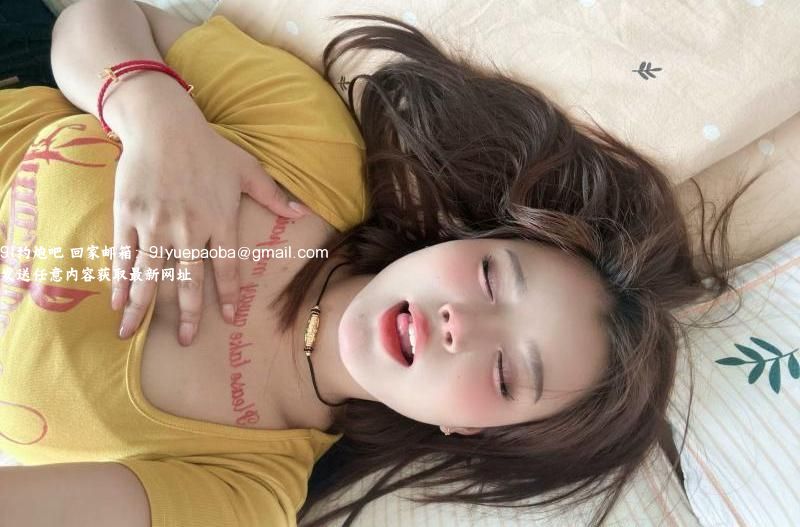 年轻的小佳佳