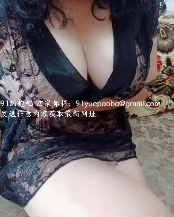 风韵巨乳熟女