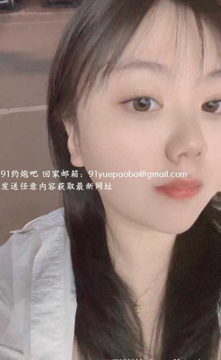 丰乳肥臀的甜茶