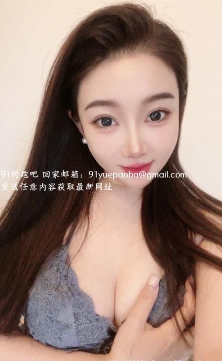 二刷大奶少妇安妮