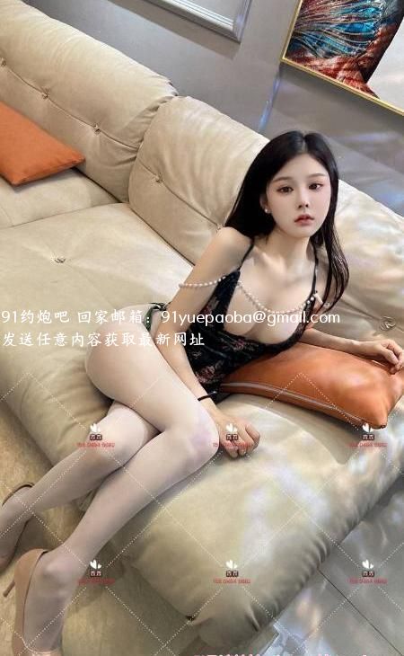 情趣诱惑女友感馨儿