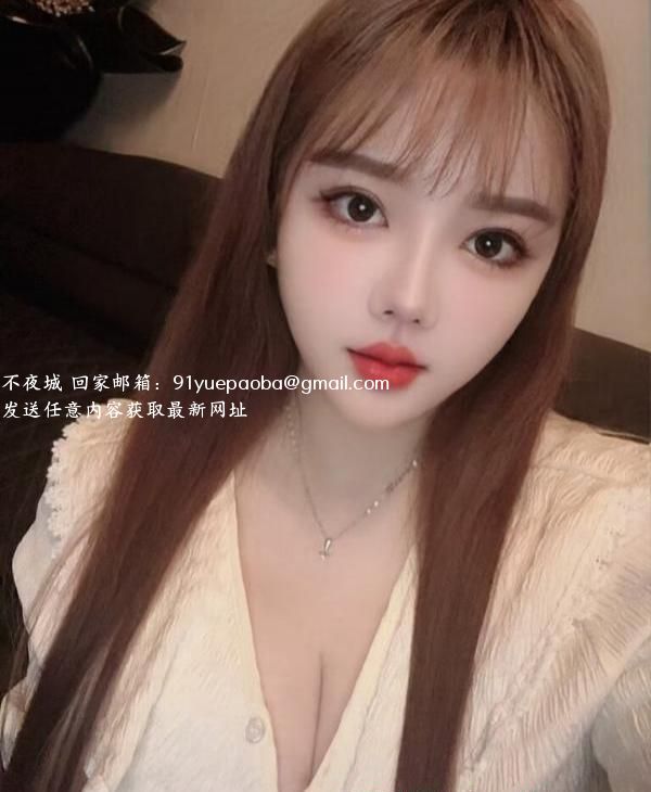 居家D胸漂亮妹子