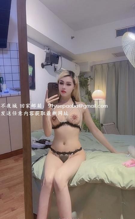 浦东翘臀服务系金发妹