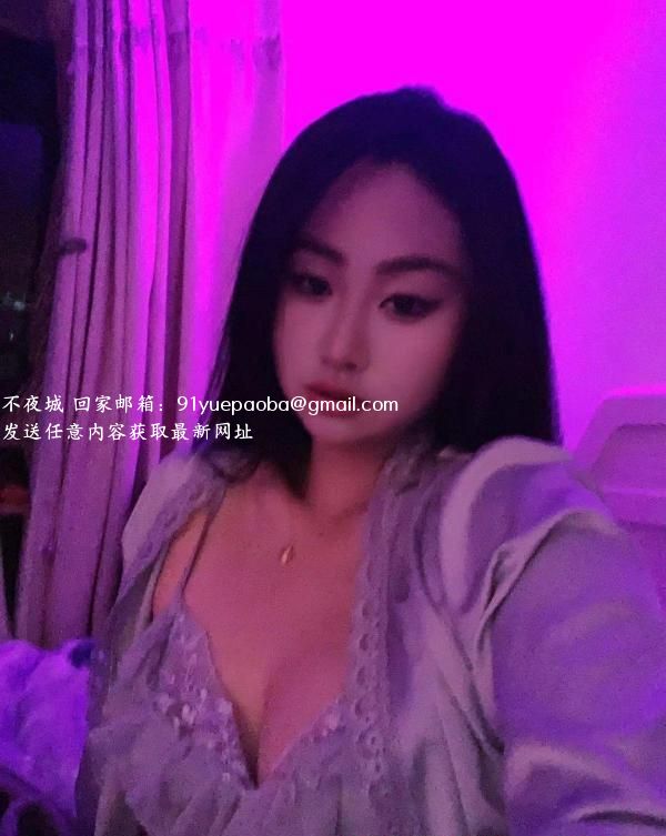 性感制服诱惑月月