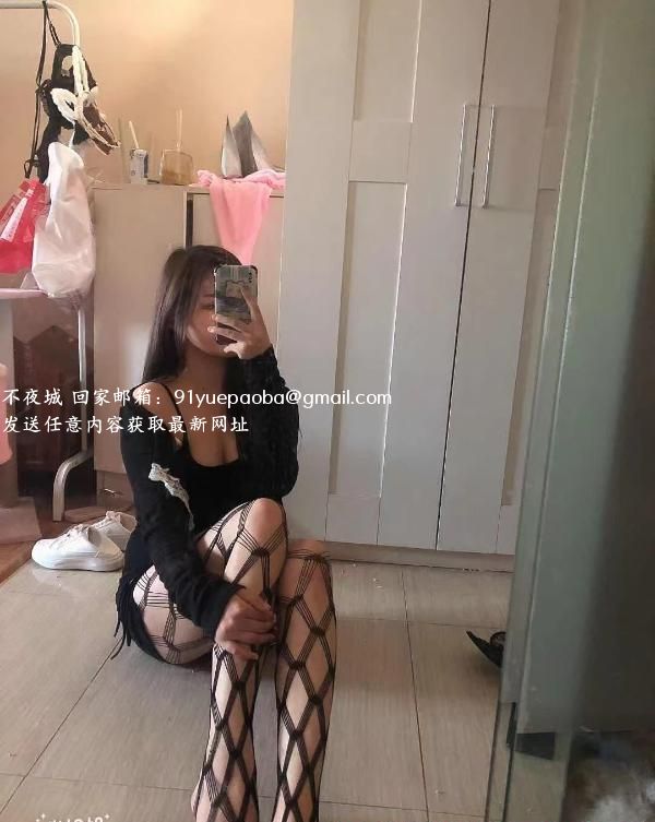 服务系舌吻洋洋