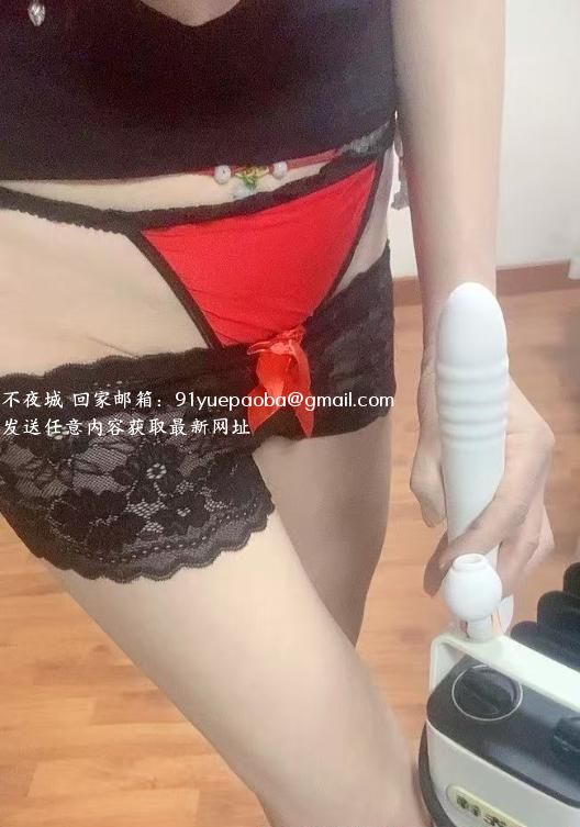 能黑丝尤物喷潮骚杯