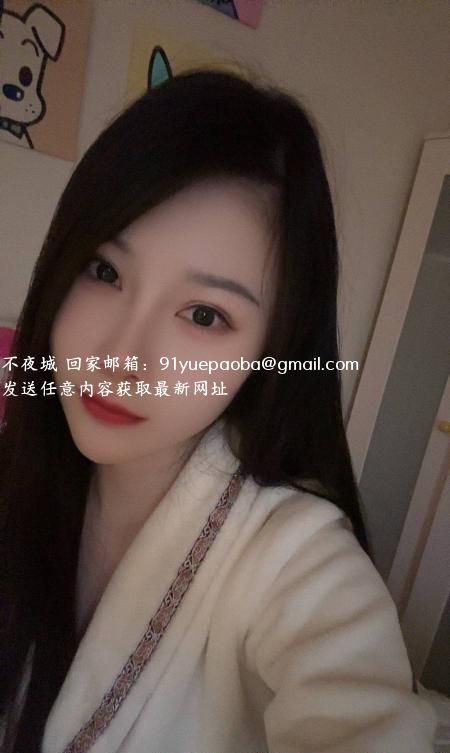 温柔皮肤白颜值妹子