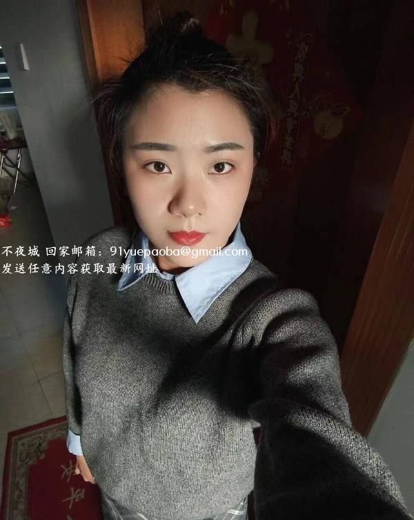 甜美型服务系妹子