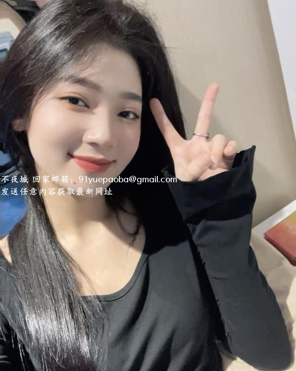 温婉体贴的大胸少妇