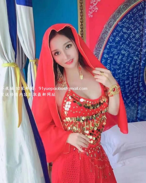 青羊胸大主动的骚少妇