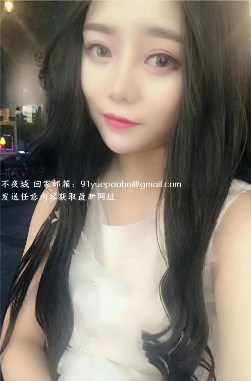 气质型蓝蓝妹子