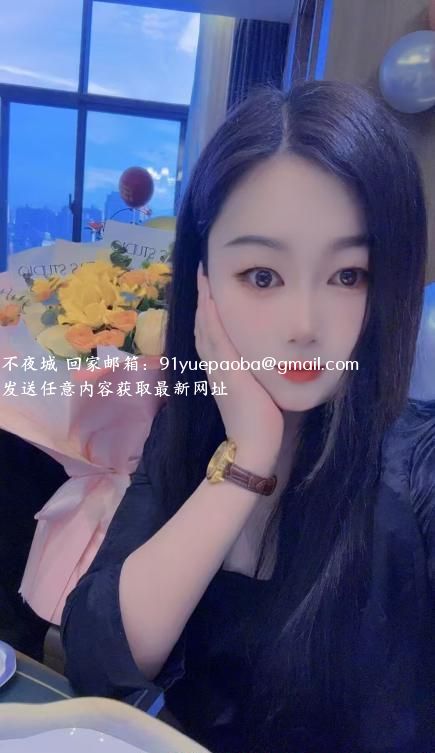 老业务员小姐姐