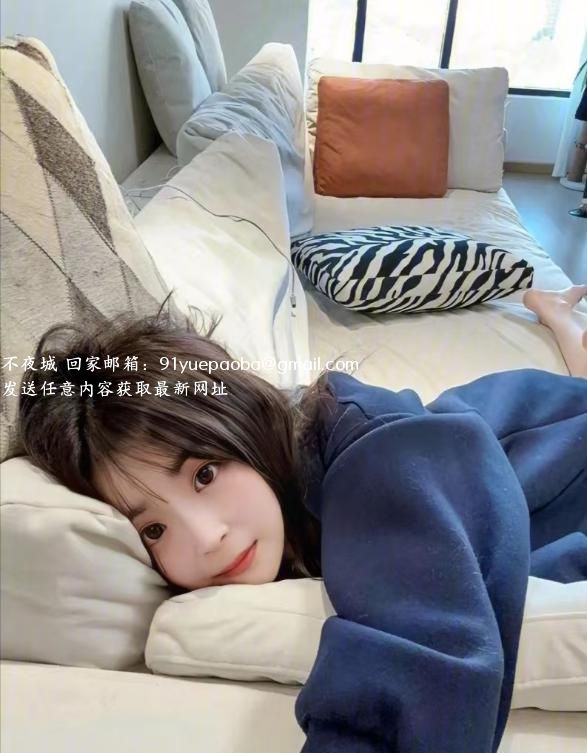 三点粉美乳晴晴