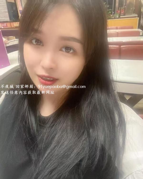 大奶小白兔老师