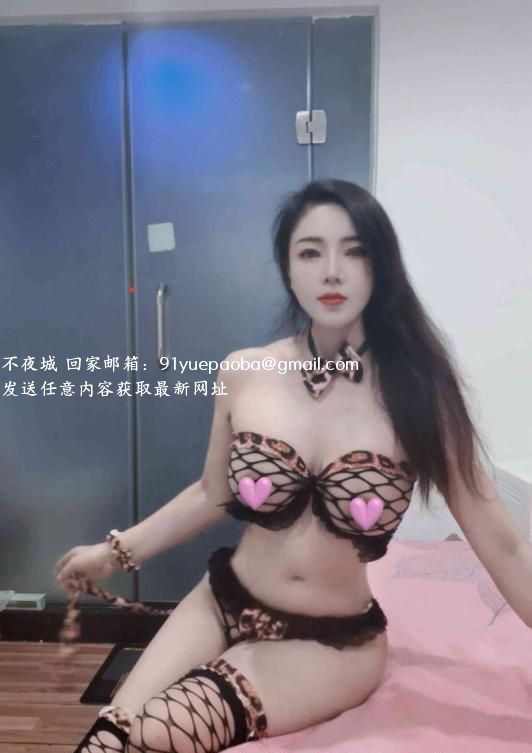 大奶骚妇