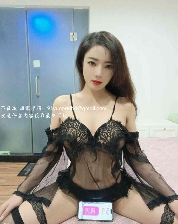 大奶骚妇