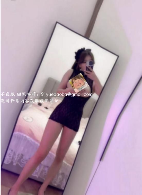 高颜值平安美女