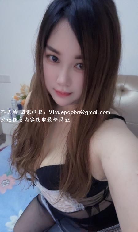 大奶骚妇