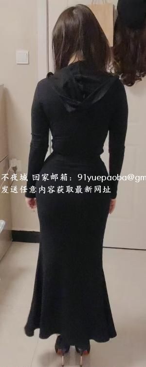 美少妇大奶炮架子
