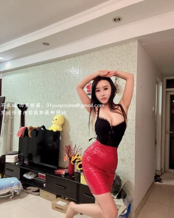 制服女王小雅