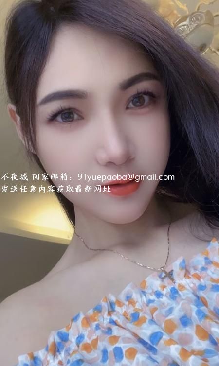 高挑成熟美妇