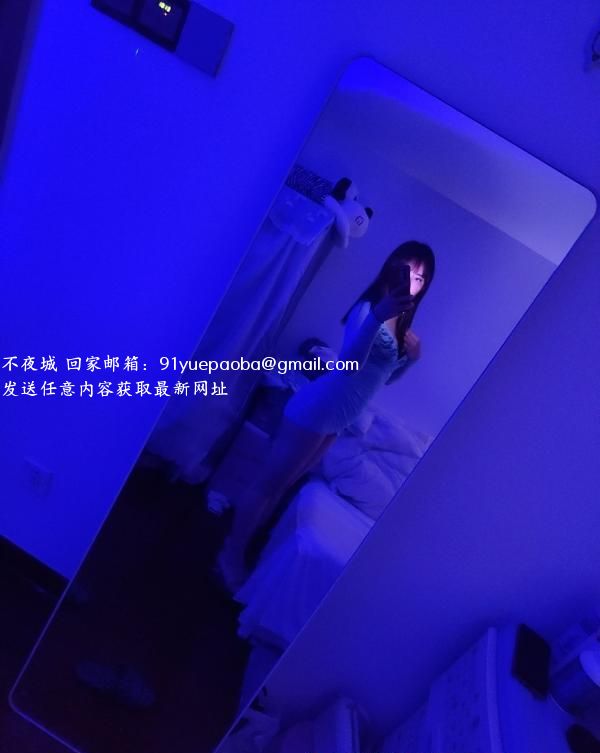 水床小姐姐