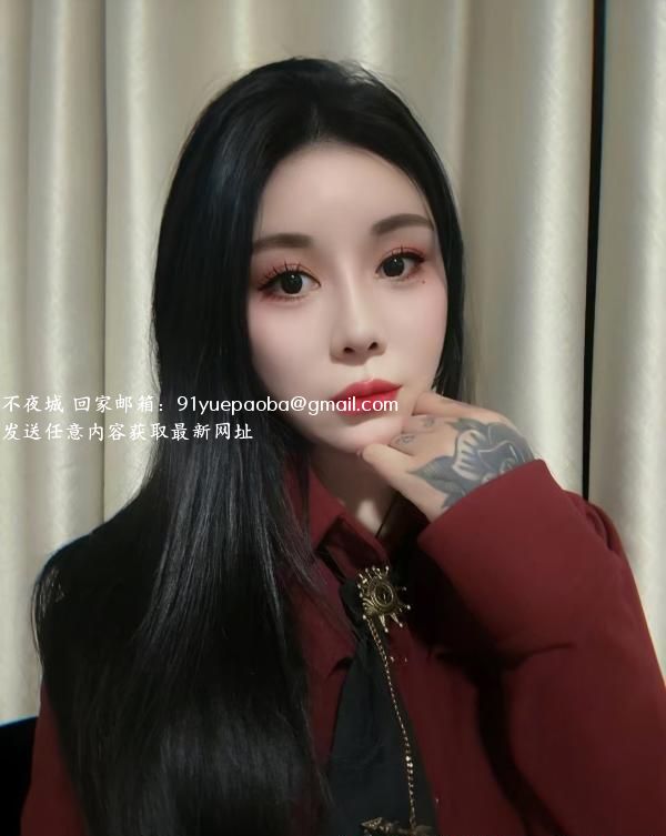 气质好丰满佳丽