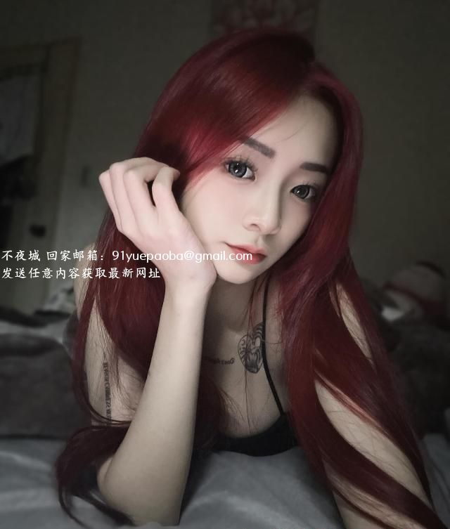 美甲小姐姐