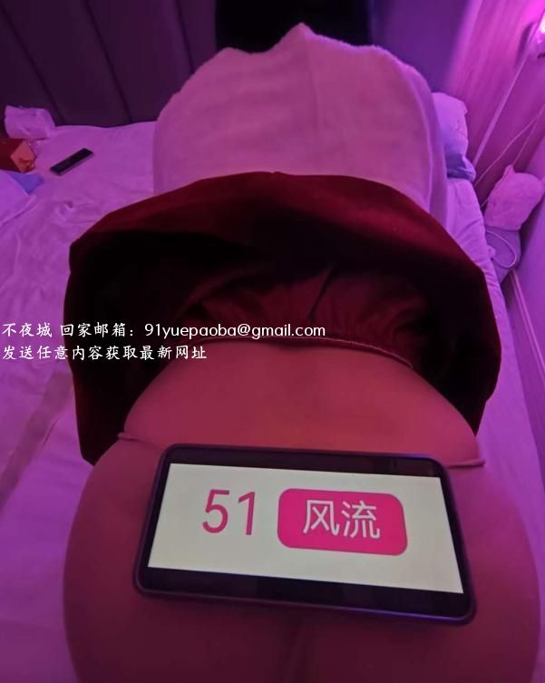 体验夫子庙圣诞礼服