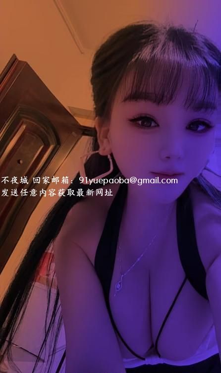 甜美迷人依诺小妹