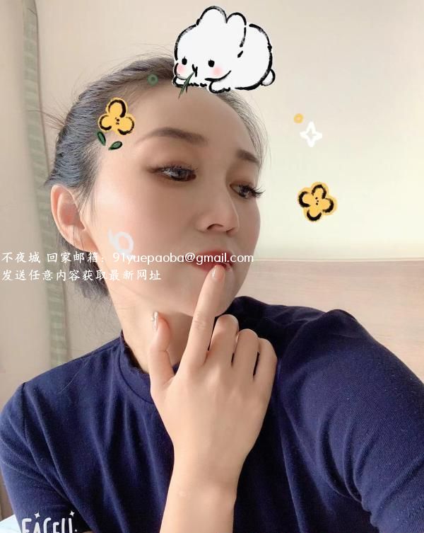 黄埔气质妹子