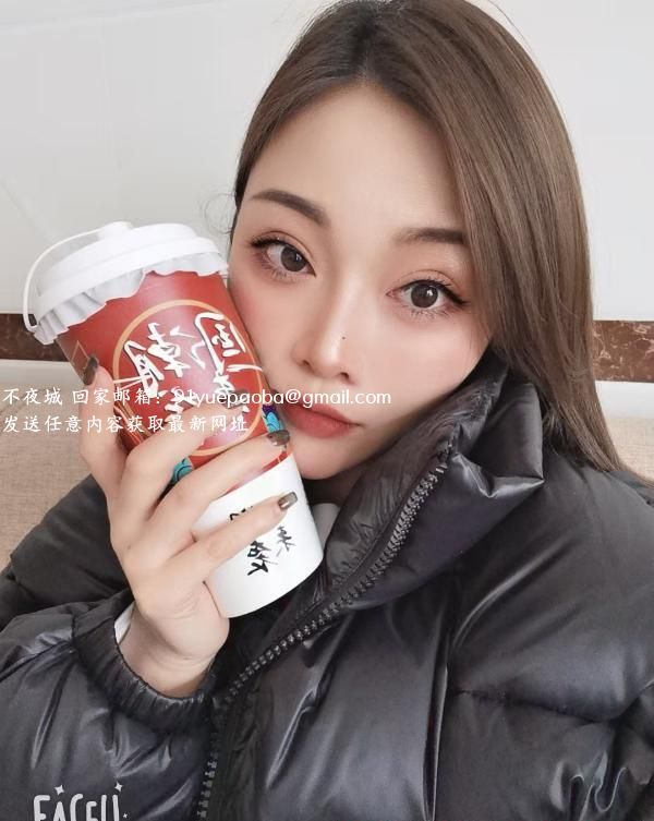 拱墅纹身美女嘉佳