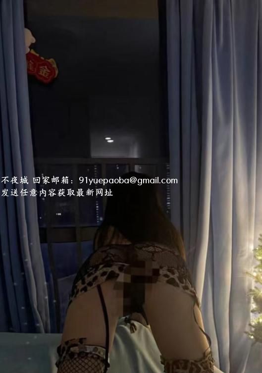 美腿骚货雪儿