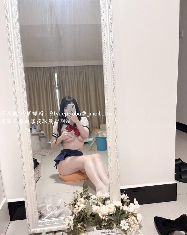 腰细胸大颜值老师