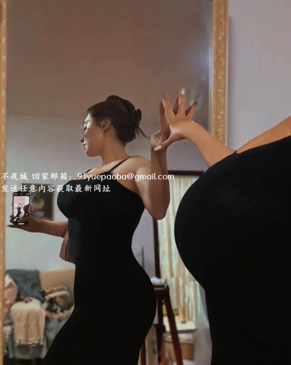丰满大胸少妇