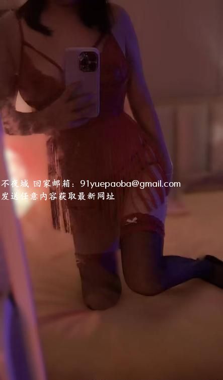 性感D奶颜值小姐姐