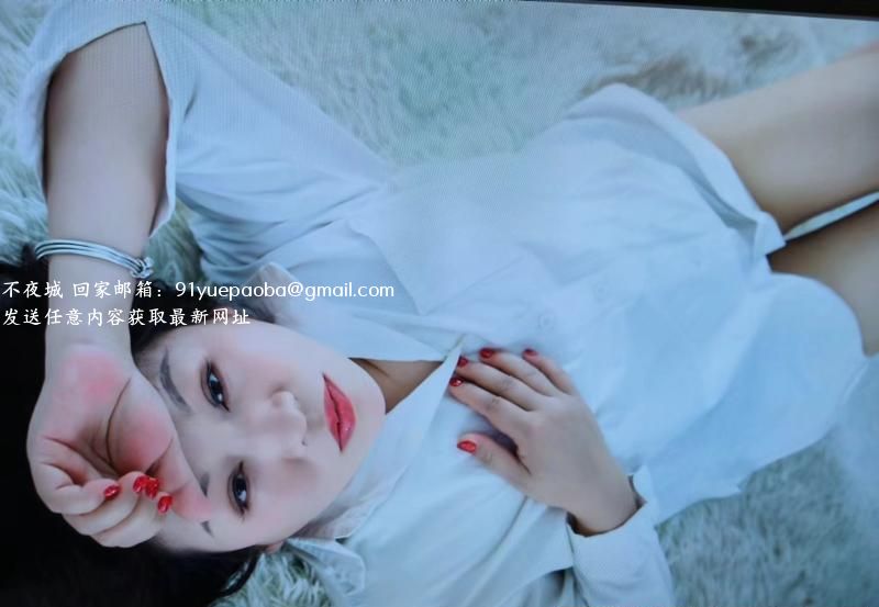 丰满迷人川妹子