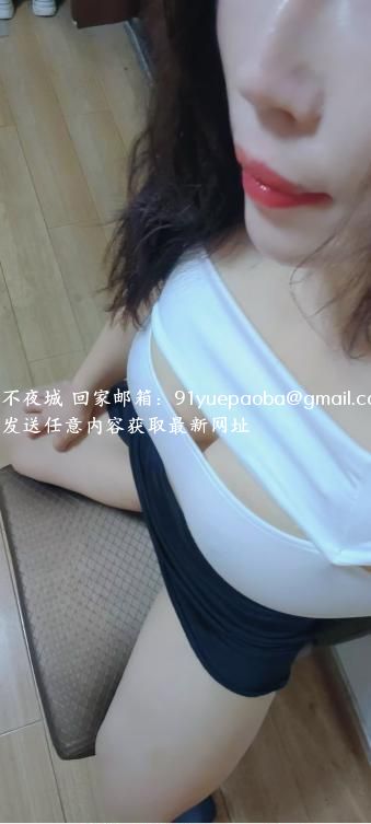 潮喷骚货小梦