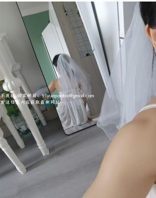 团结桥后入新娘装萝莉