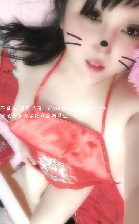 三通潮吹巨乳人妻老师