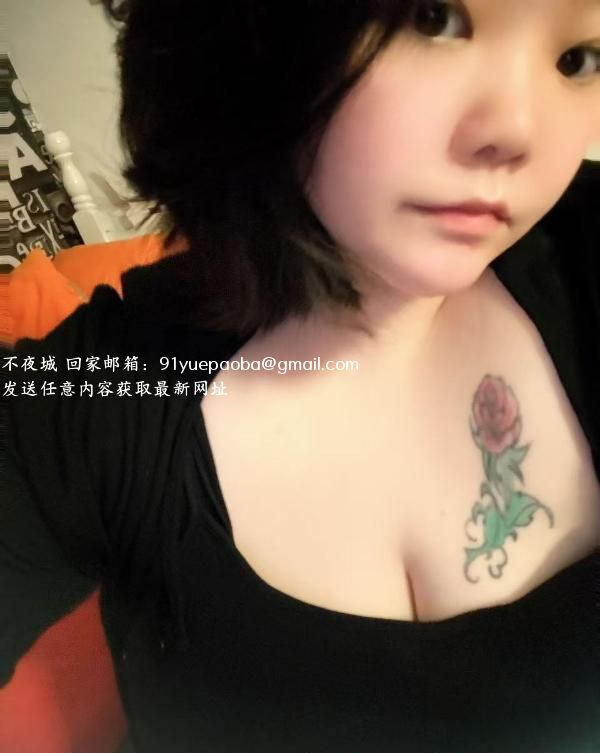 浦东大奶肥臀小少妇