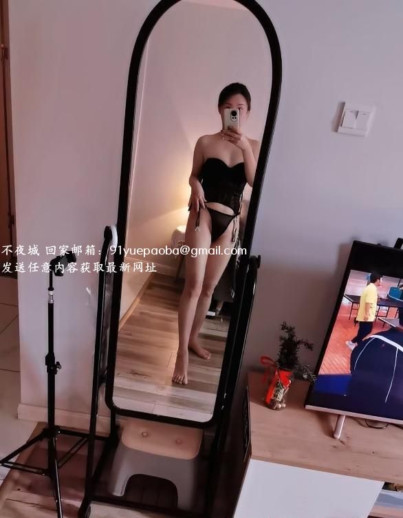 性感小长腿骚曼曼