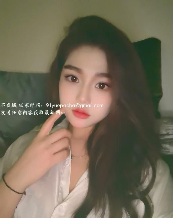 服务贴心小姐姐