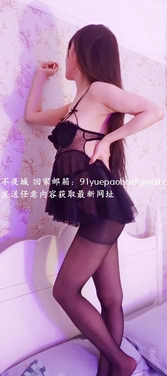 黑丝大长腿小玥