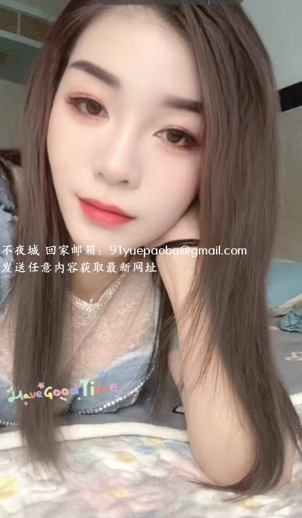 大胸大屁股骚货