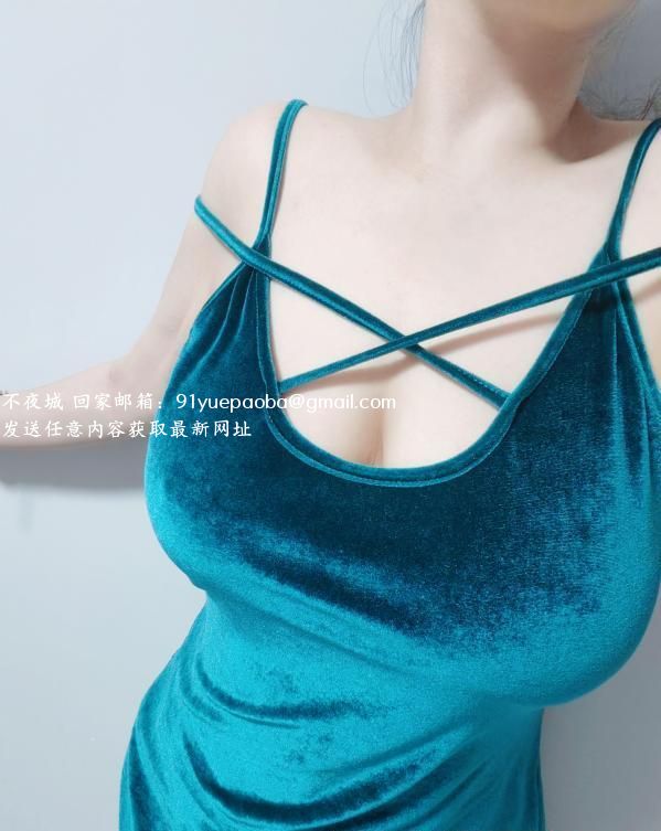 巨乳大长腿白虎研究生
