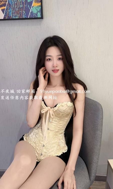 福田身材高挑妹子